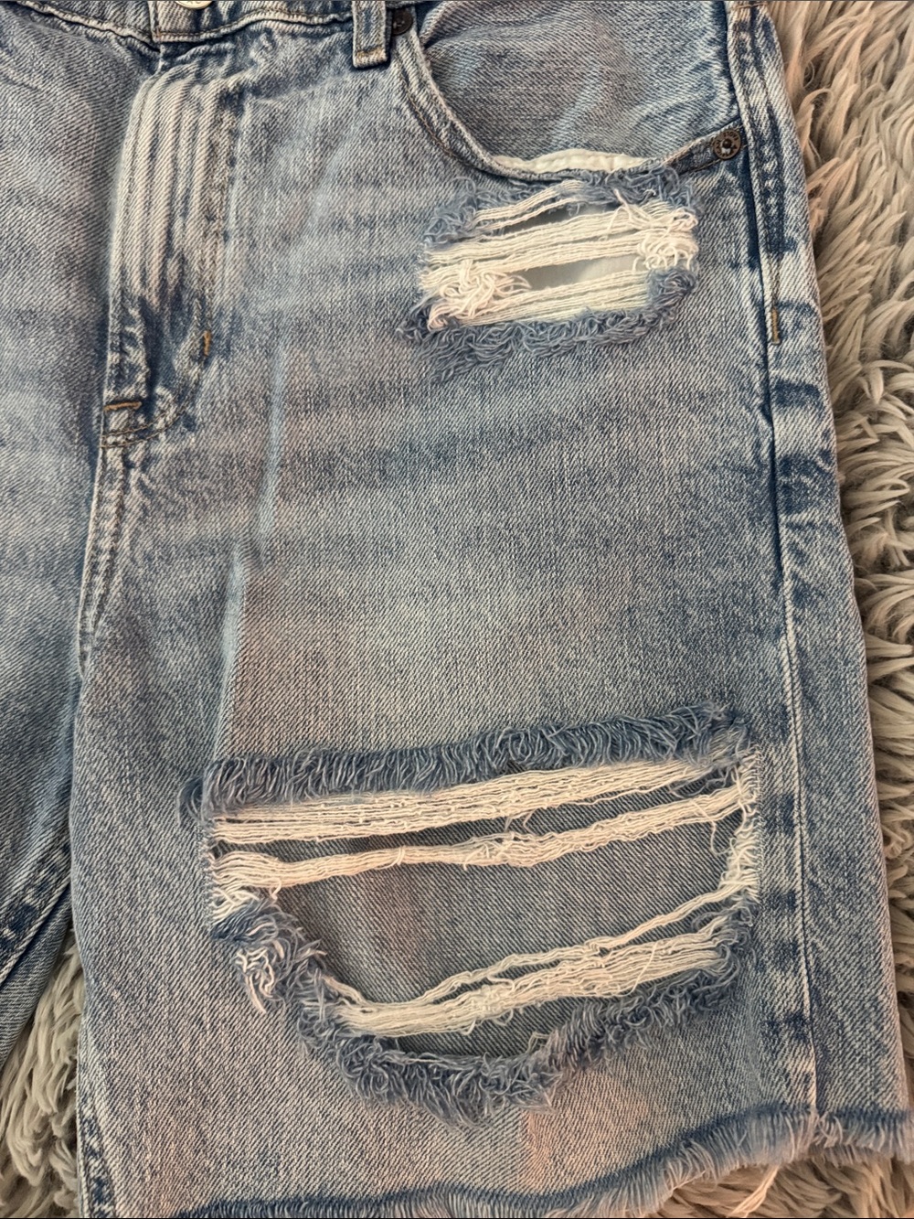 American Eagle Outfitters Light Wash Distressed Denim Shorts - Picture 2 of 5